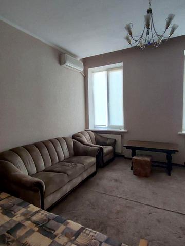 Володимира Антоновича вул. (Свердлова), 49а