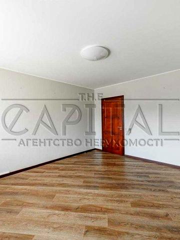 Продаж 4 кімнатної квартири по вул.Антоновича, 122 (можно під офіс)