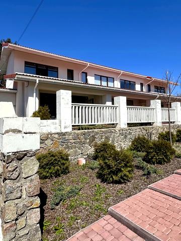 Українська вул.