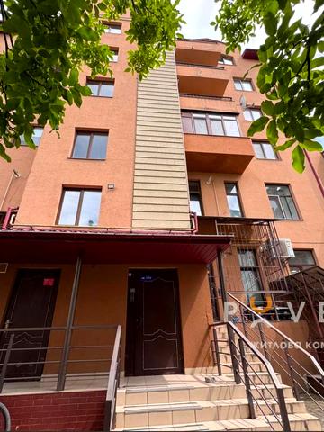 Кардинала Любомира Гузара вул., 27