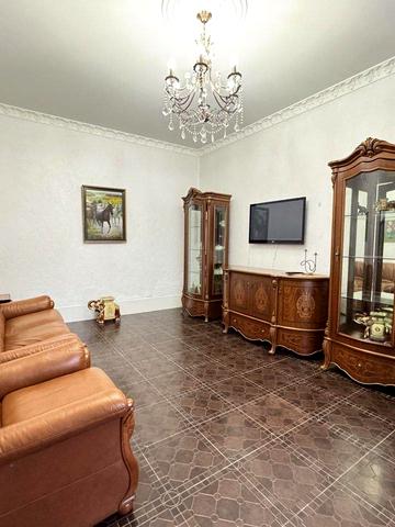 Олексія Вадатурського вул. (Маршала Малиновського), 56