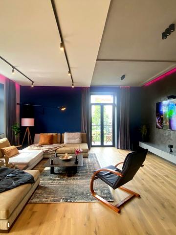 Прорізна вул., 4