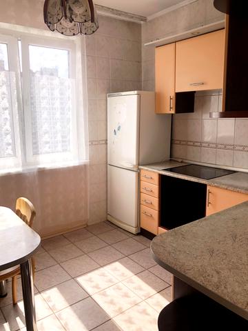 Анни Ахматової вул., 14-Б