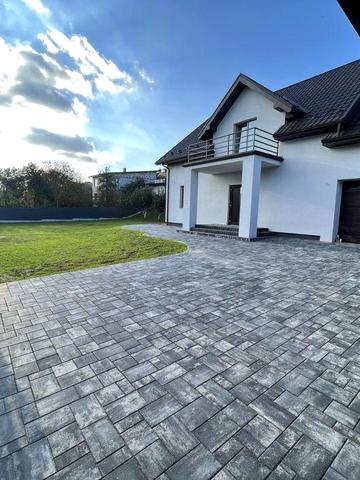 Продам будинок у Луцьку