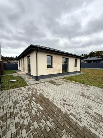 Миколи Лисенка вул., 11