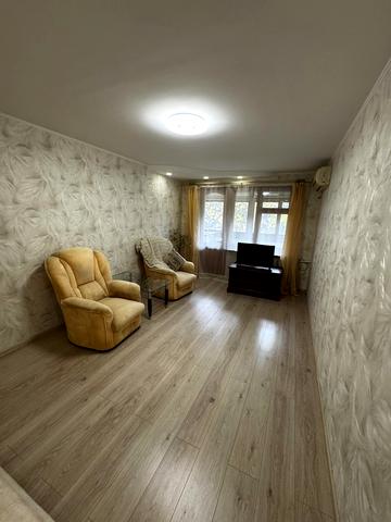 Небесної Сотні просп. (Маршала Жукова), 23