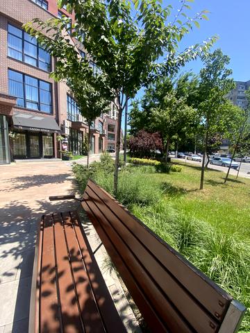 Академіка Філатова вул., 2/2