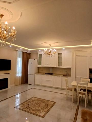 Центральна вул.