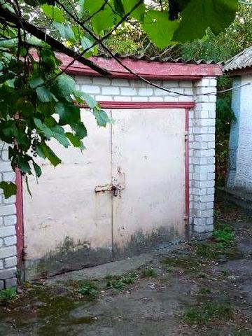 Продам будинок обклалений ценлою із зем. діл. в с. Писарщина