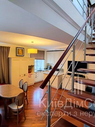 Ґарета Джонса вул. (Сімї Хохлових), 6