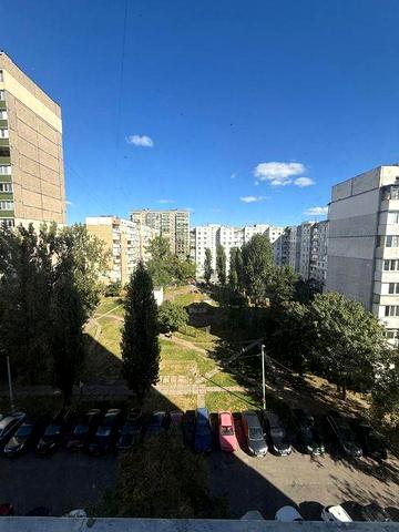 3ком квартира Троещина Драйзера 14/33 с мебелью