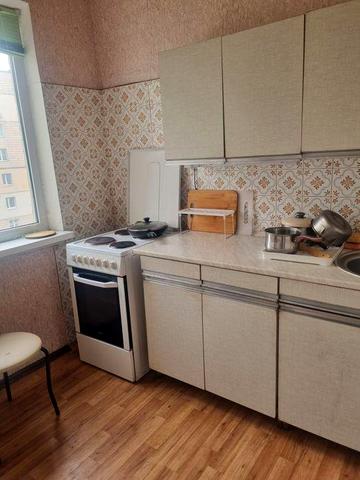 Продам 2-кім Простора Тепла Перова 50