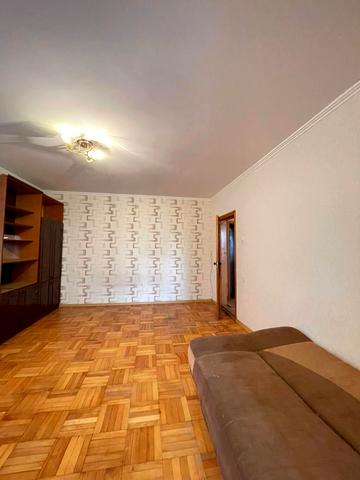 Євгена Чикаленка вул., 87