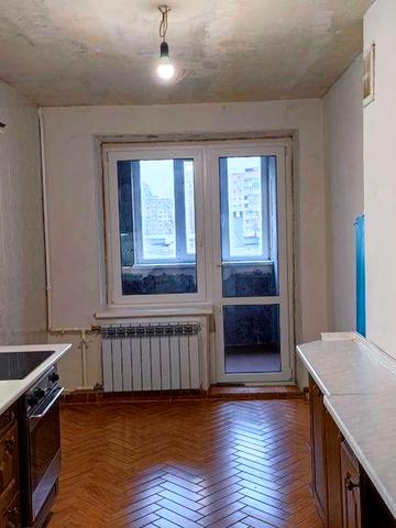 2 кімнатна 78кв  на  Оболонь. Івасюка 16б Від власника. Розумний торг