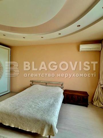 Олександра Мишуги вул., 12