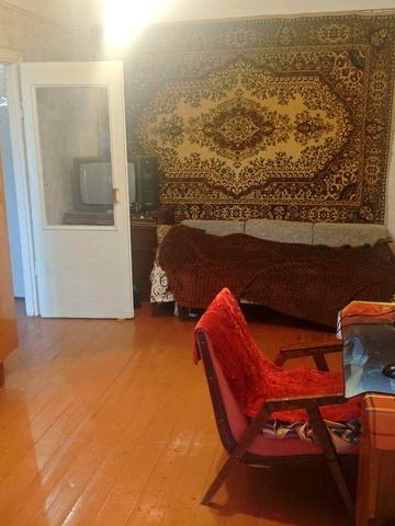 Літвінова вул., 1