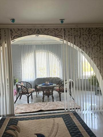 Центральна вул.