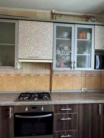 Продаж 3кімнатної квартири вул Всіхсвятська