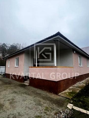 Хутірська вул. (Жовтнева), 1