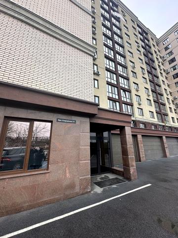 Староміська вул., 1/1