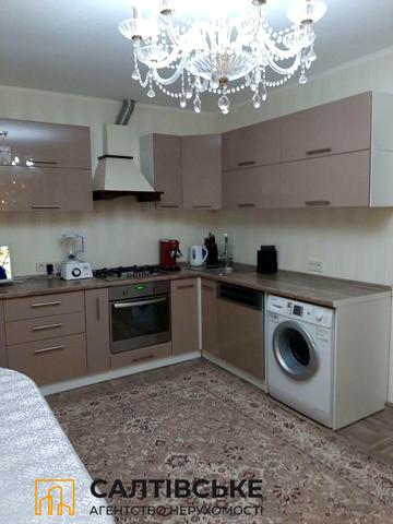 Профспілкова вул., 12