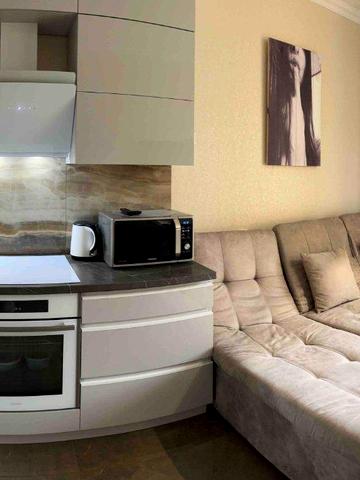 Вацлава Гавела бульв. (Івана Лепсе), 28