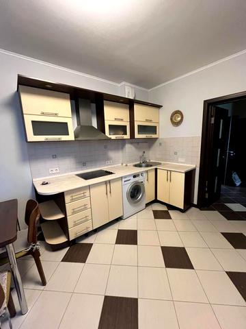 Осіння вул., 33