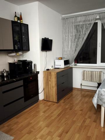 Шкільна вул., 35