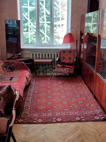 Павлівський майдан пл. (Рози Люксембург майдан), 1/3