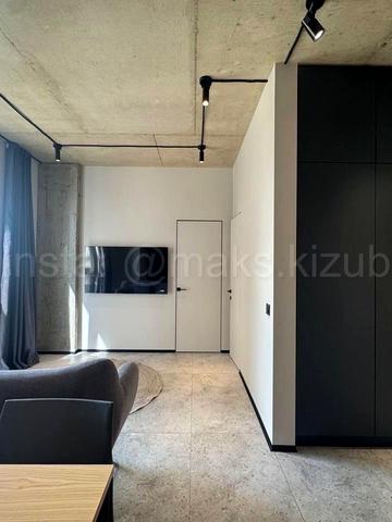 Тиводара Легоцького вул., 80