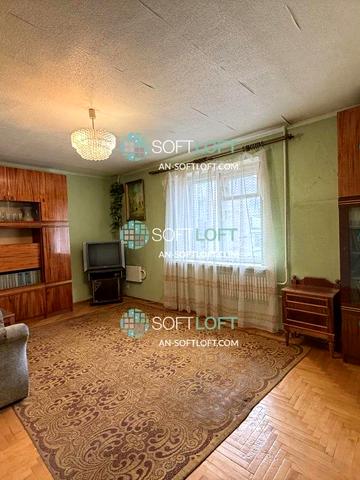 Власенка вул., 24