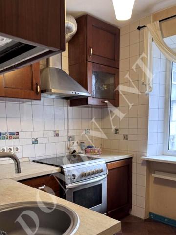 Патріотична вул., 54