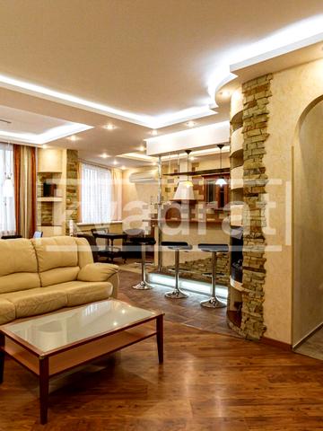 Миколи Бажана просп., 12