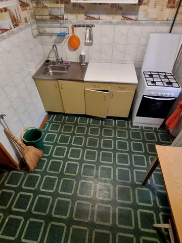 Тополева вул., 5