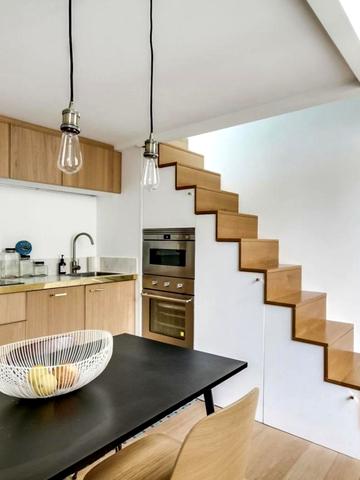 Виноградна вул., 7