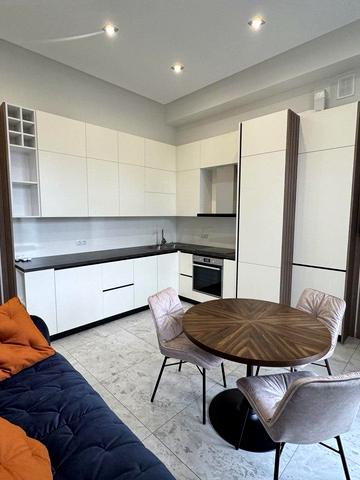 Шовковична вул., 23