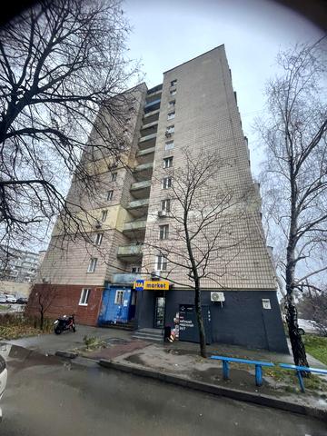 Бориспільська вул., 12