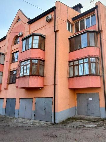 Продаж квартири р-н осташівка