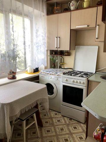 2 кімн.квартира в центрі ВАЛ/ вул.Воздвіженська/(роздільни кімнати)