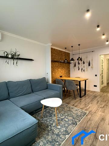 Михайла Донця вул., 2-Б