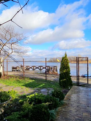 Монашинська вул., 27