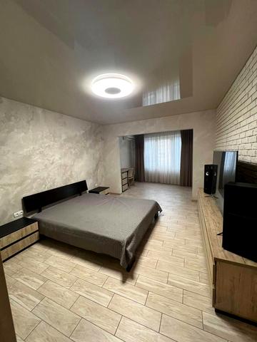 Володимира Українця вул., 57