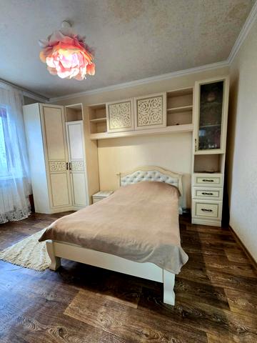 Академічний пров., 1