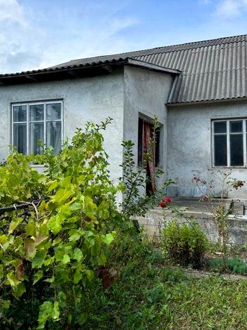 Продам будинок + 10 соток землі в Дунаївці