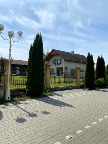 Карєрна вул., 14