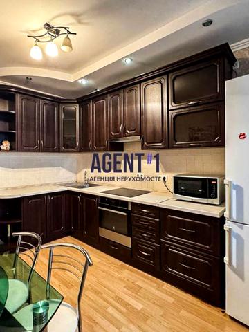 Печерська вул., 6