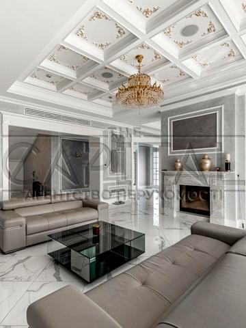 Добрий Шлях вул., 12