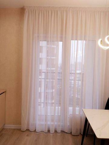 Краснова вул., 1