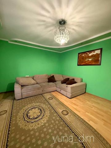 Грушевського, 164