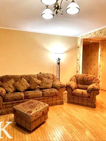 Конякіна вул., 25